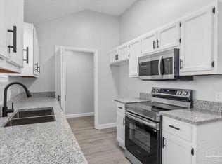 2228 Estate Cir, Navarre, FL 32566
