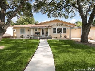 338 Senisa Dr, San Antonio, TX 78228