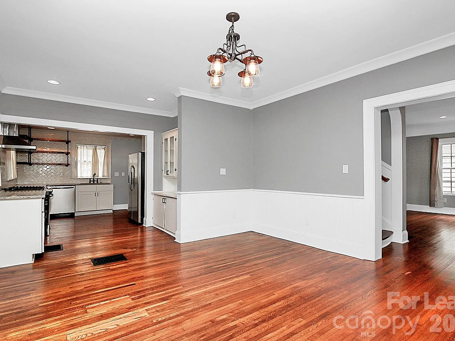 3 bed, 2.5 bath, 1937 sqft, $1,995 — Photo 4