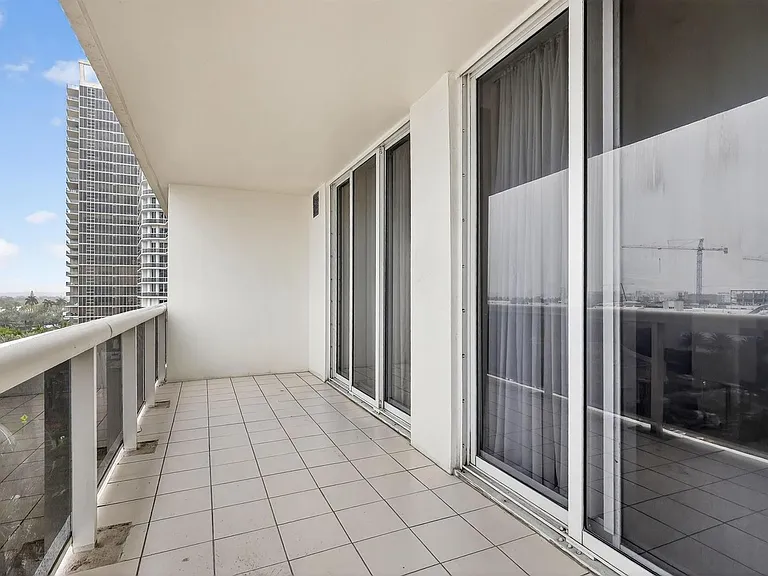 9595 Collins Ave #N-8F — Photo 39