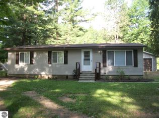 220 12th Ave, Tawas City, MI 48763