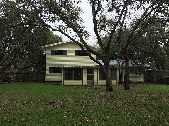 3rd image of 804 Franklin Dr