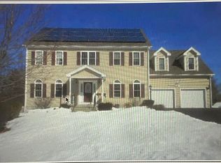 5 W Ledge Rd, Clinton, MA 01510