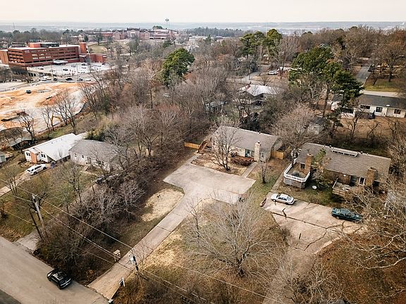 5th image of 234 & 236 Baxter Ln
