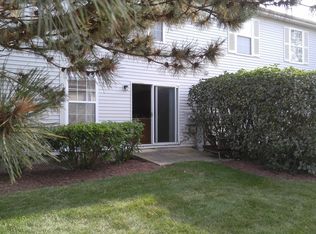 2456 Frost Dr, Aurora, IL 60503