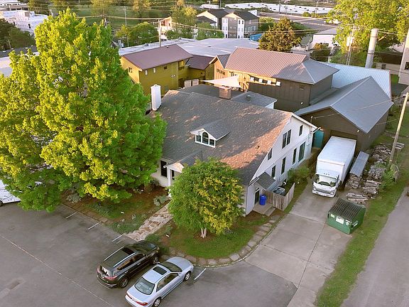 5th image of 2606 Westwood Dr