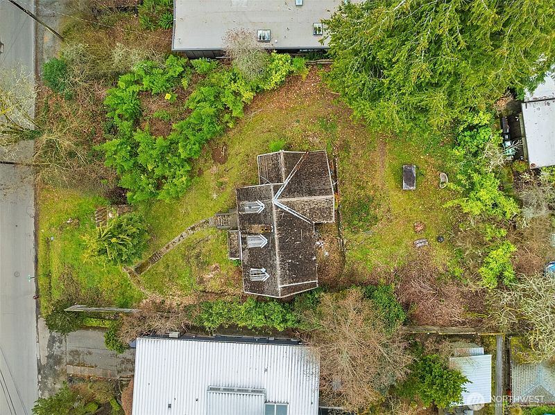 4th image of 9229 45th Avenue NE