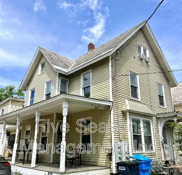21 Lafayette Pl #4 — Photo 1