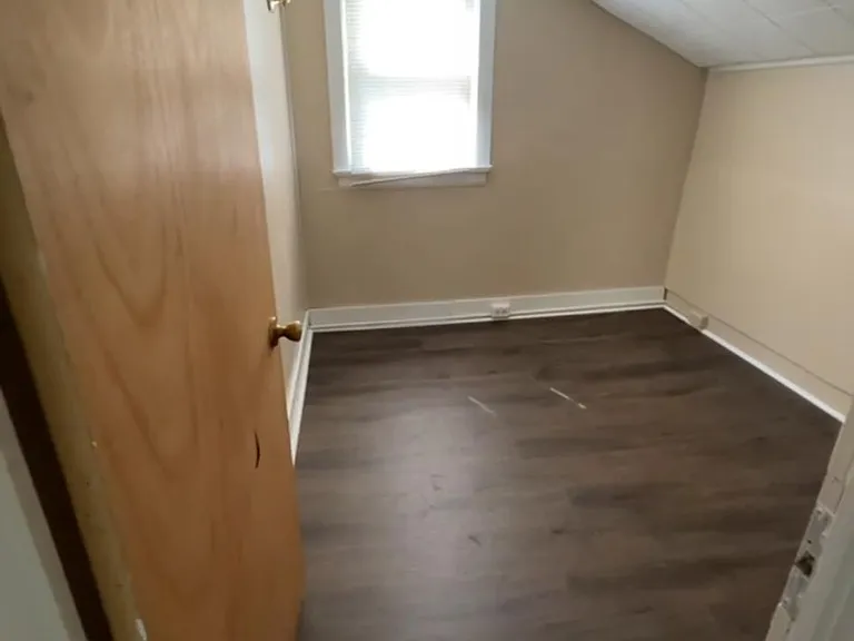 140 W Cayuga St — Photo 8
