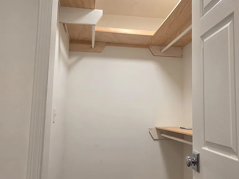 430 Valley Rd — Photo 15
