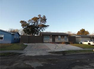 408 Cascade Dr, Garland, TX 75041