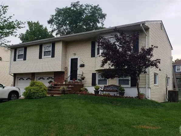 189 Colonia Blvd, Colonia, NJ 07067