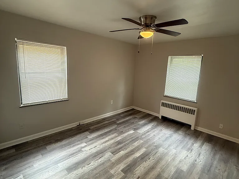 3043 Glenmore Ave #2 — Photo 9