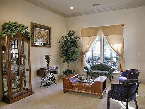 3rd image of 1730 Torrey Pines Ln