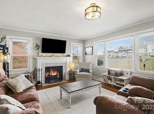 432 S Main St, Troutman, NC 28166