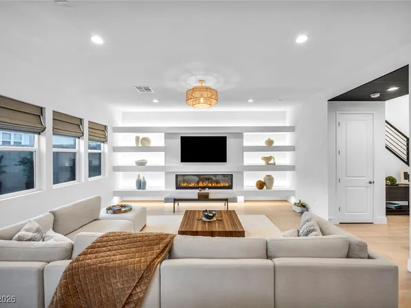 9050 Dolce Brezza St, Las Vegas, NV 89166