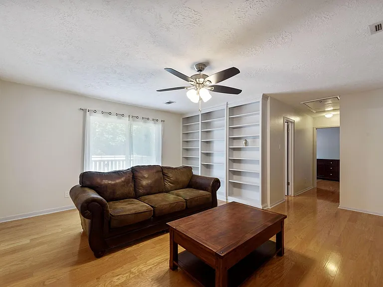 2824 S Logrun Cir — Photo 35