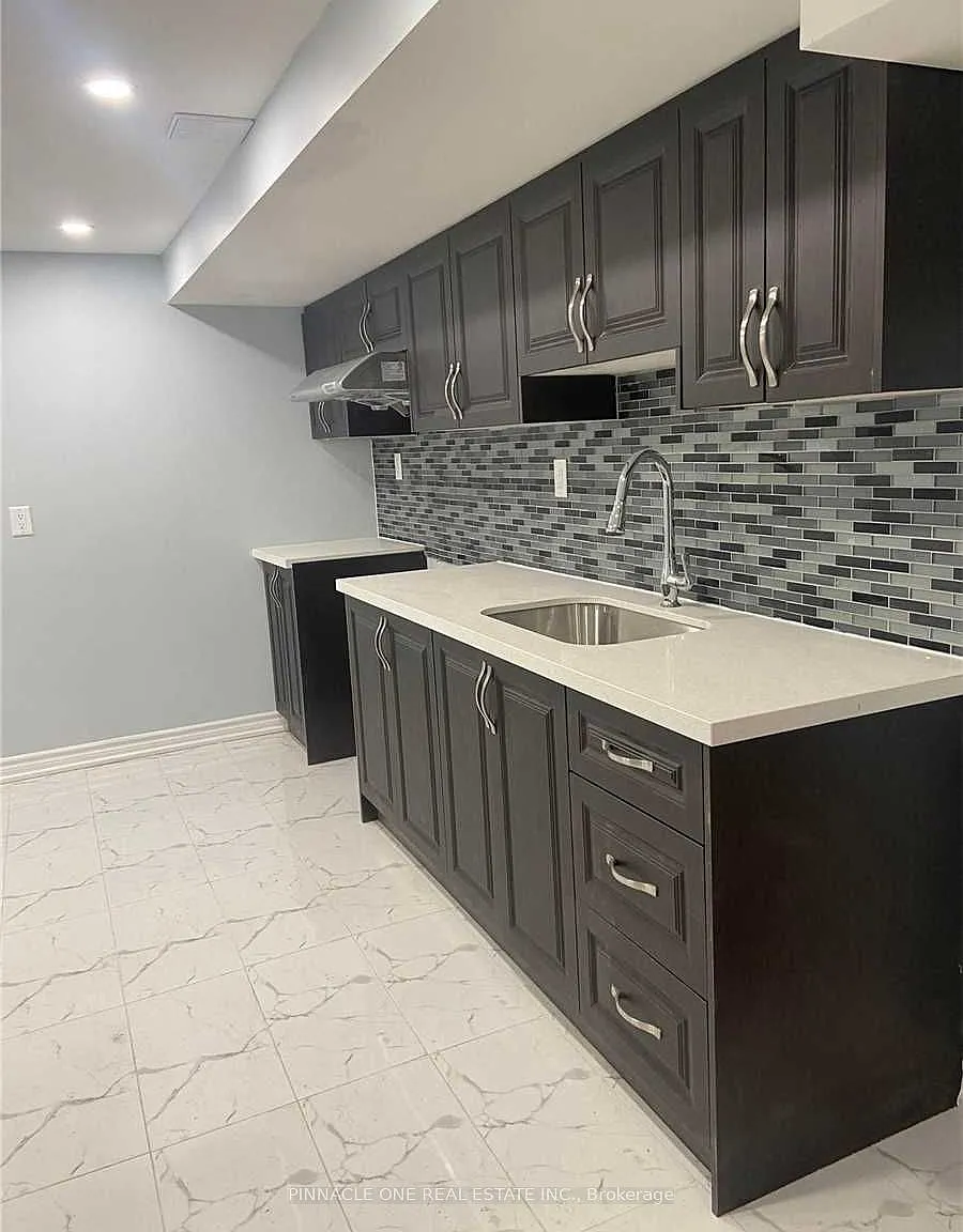 2 bed, $1,650 — Photo 3
