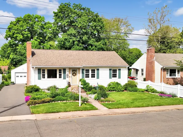 14 McCann Drive, Manchester, CT 06040