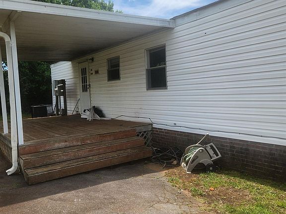 5th image of 124 Saxon Dr