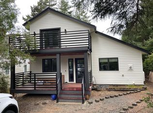 637 4th St N, Manzanita, OR 97130