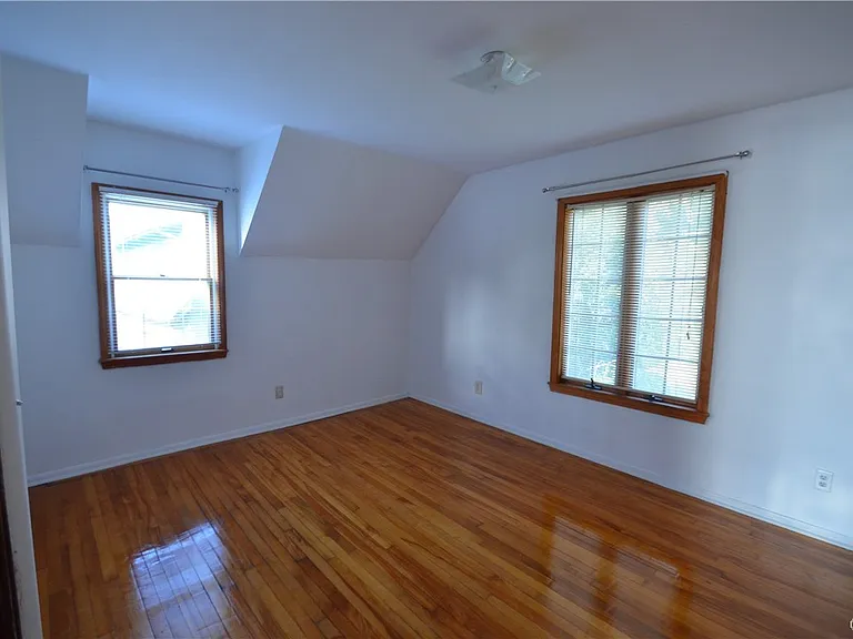 210 Lincoln Park Dr — Photo 32