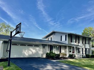 521 Gale Rd, Camp Hill, PA 17011