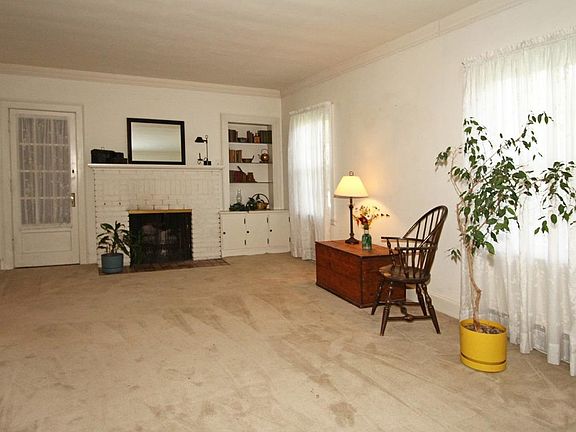 4th image of 2730 Manse Ave