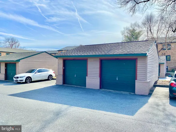 422 Pleasant Ct #G422, Wilmington, DE 19802