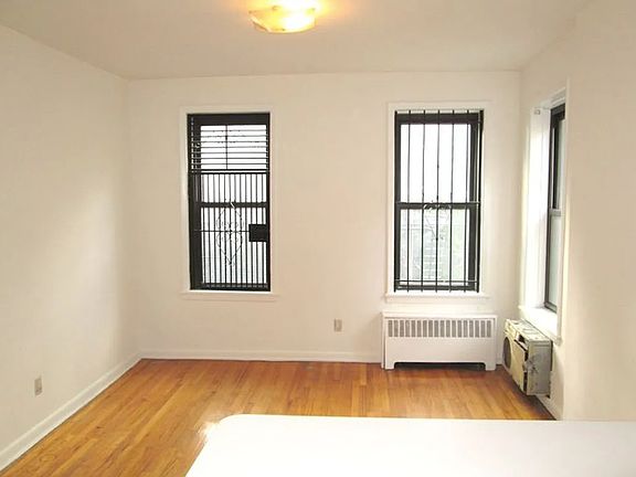 3rd image of 905 1st Ave Unit 3A