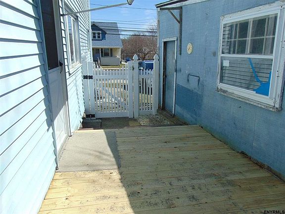 5th image of 223 S Main St