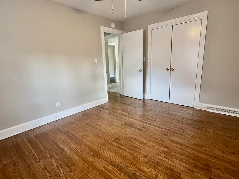 2506 E 3rd St #A — Photo 12
