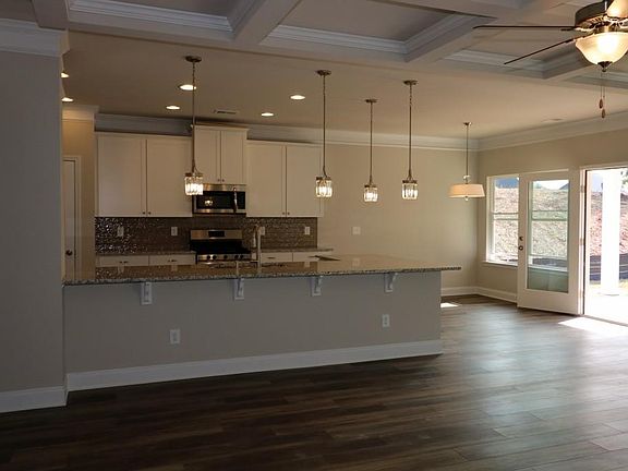 5th image of 1703 Highland Creek Dr