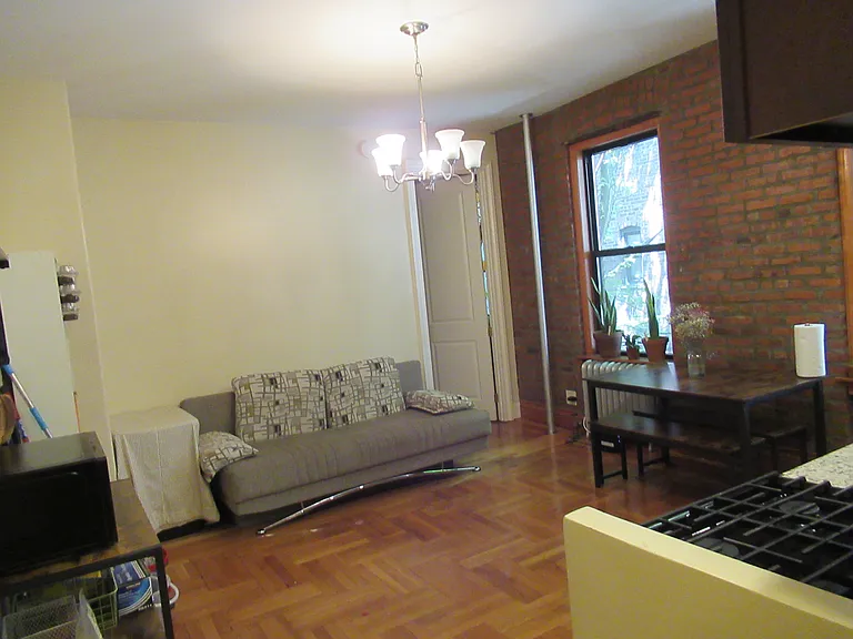 1647 Union St #4B — Photo 5