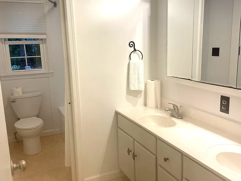 146 Cambridge Rd — Photo 9
