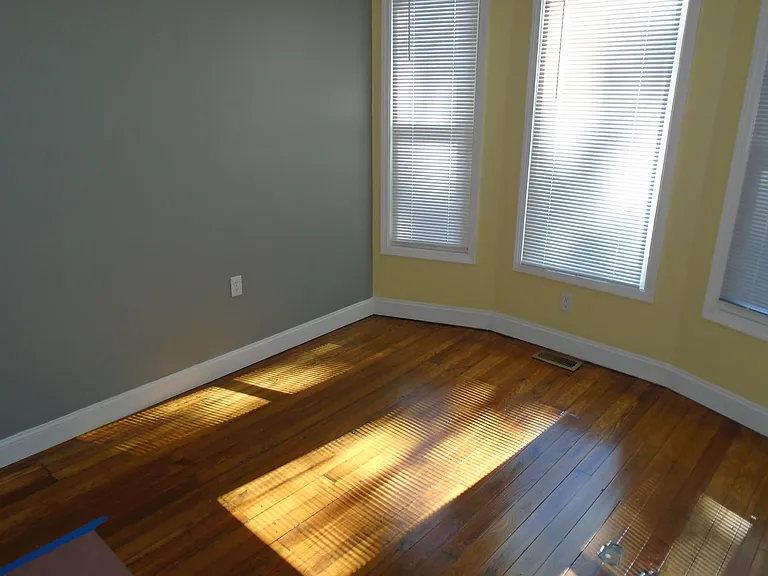253 Custer St — Photo 5