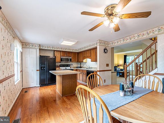 3rd image of 14600 Woodspring Ct