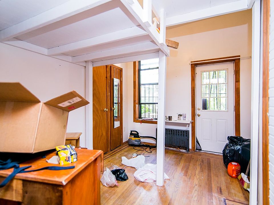 1st image of 181 Jefferson St APT 1R