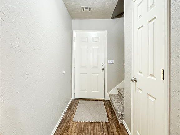 3rd image of 839 Rambling Oaks Dr