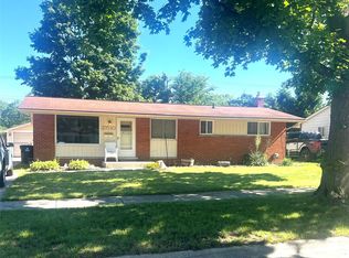 37110 Gilchrist St, Westland, MI 48186