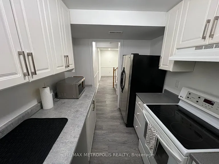 570 Springview Dr #BASEMENT — Photo 10