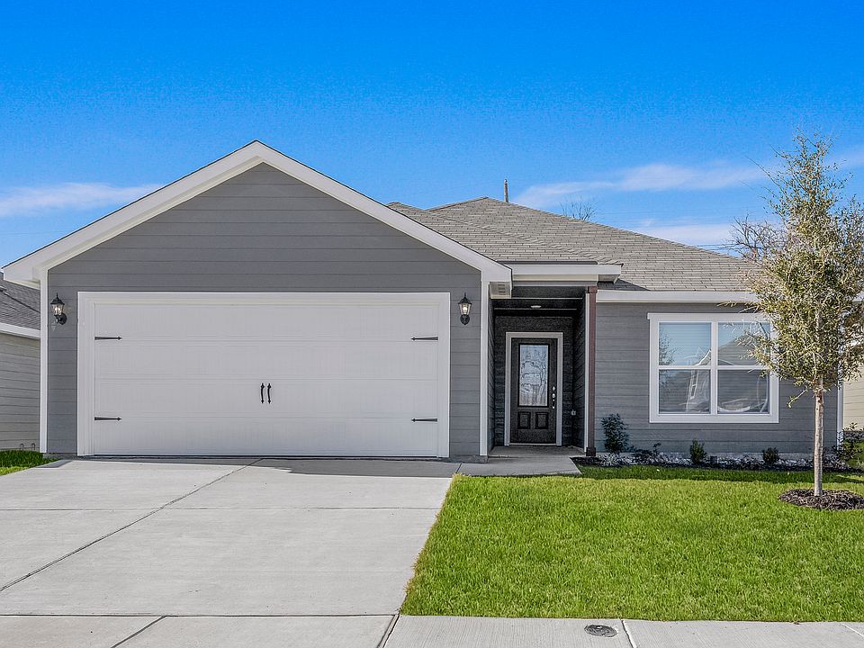 The Rio Grande is a beautiful, one-story home.