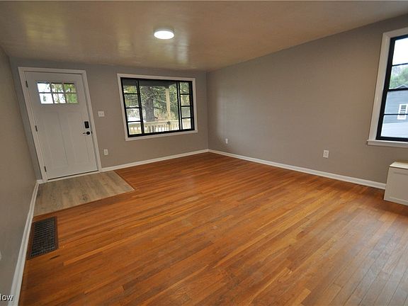 2nd image of 2069 Chewelah Ave