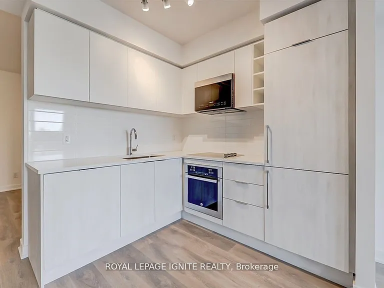 2033 Kennedy Rd #315 — Photo 9