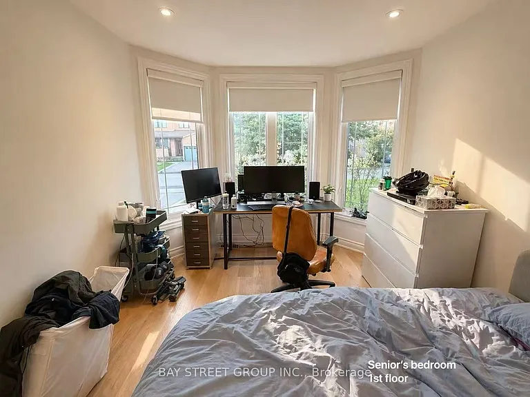42 Fouracre Way #UPPER LEVEL — Photo 3