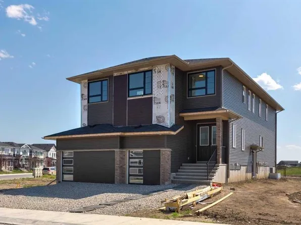 427 N Bridgeport Gln, Chestermere, AB T1X 3C9