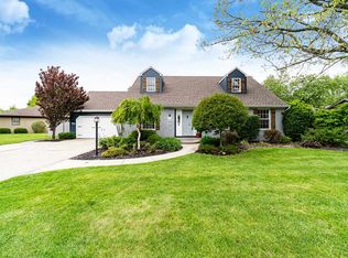 55750 Raintree Dr, Osceola, IN 46561