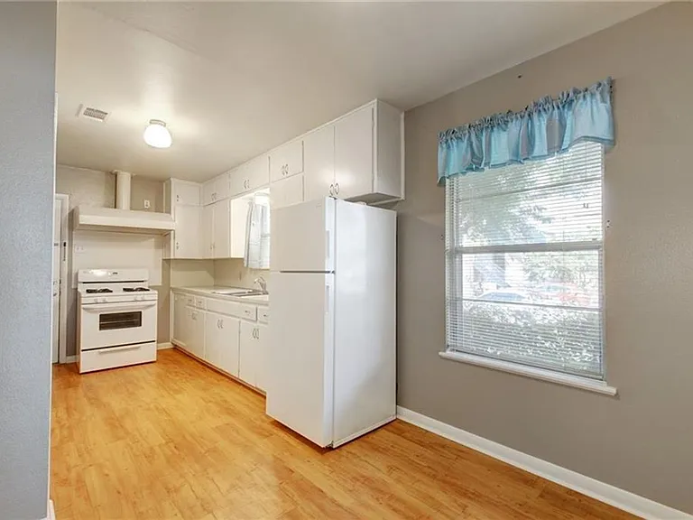607 Bellevue Pl #A — Photo 11