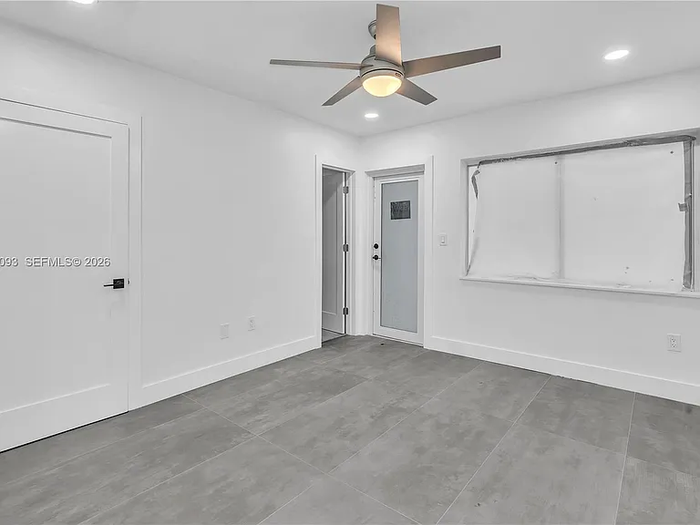 11900 N Bayshore Dr #206 — Photo 8