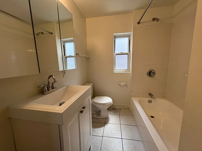 821 Collins Street — Photo 6